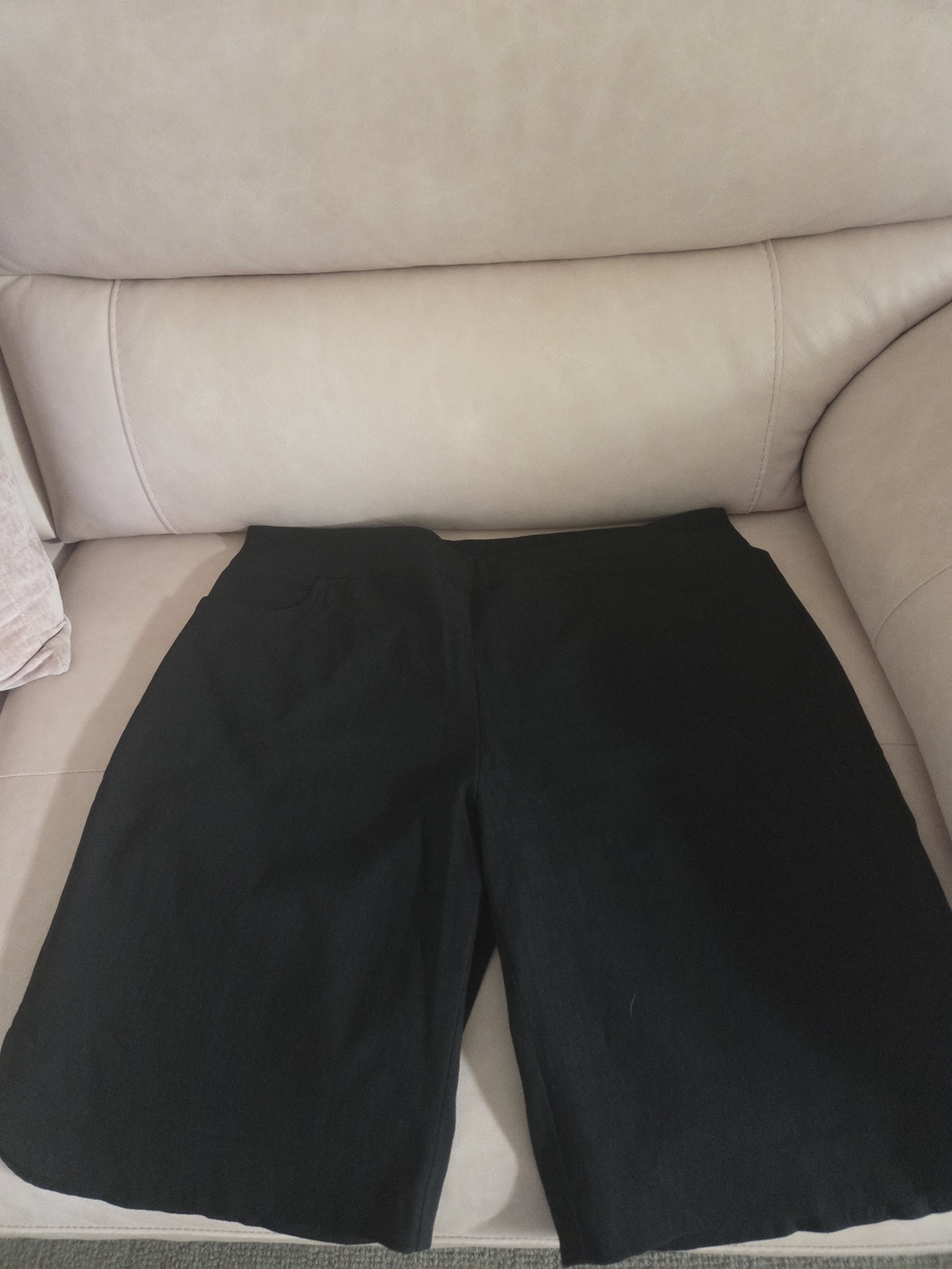 Bella Rose Black Women's Bermuda Shorts